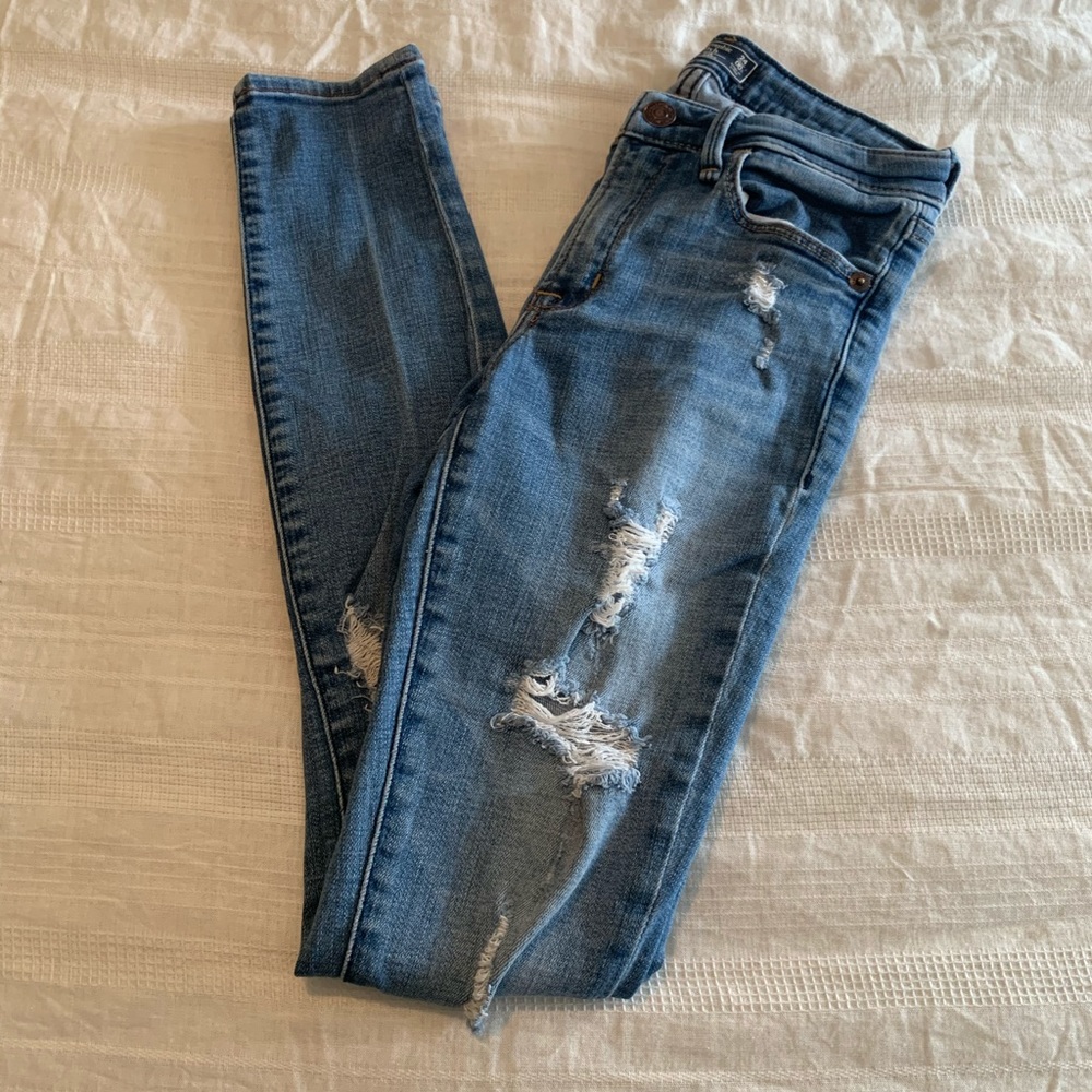 Abercrombie & Fitch Mid-Rise Super Skinny Distressed Jeans - Picture 3 of 4
